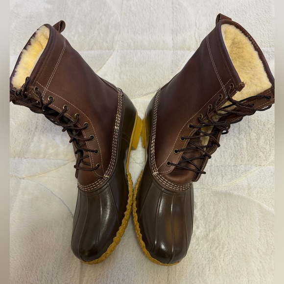 NEW! $300 LL Bean 10” Genuine Shearling Lined Brown Leather Duck Boots 13
